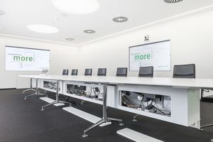 Boardroom Hamburg mit offenen Tischen